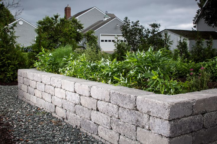 Raised bed wall
