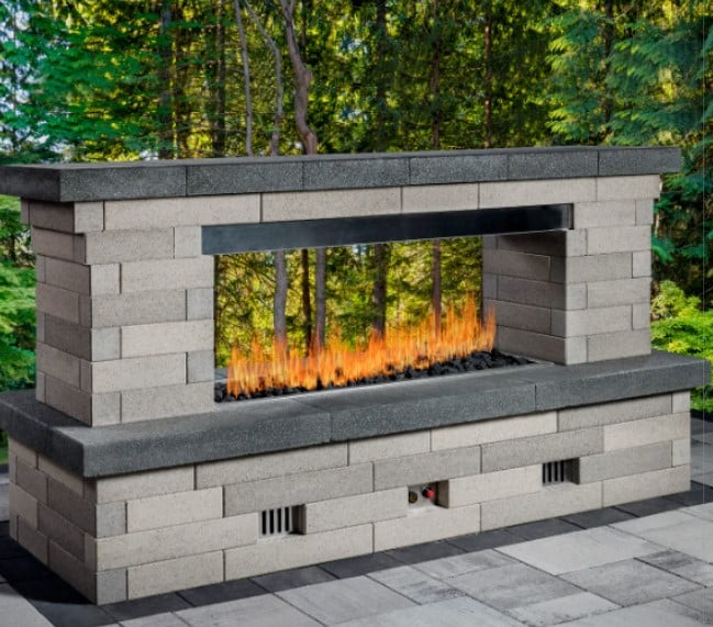 Outdoor fireplace