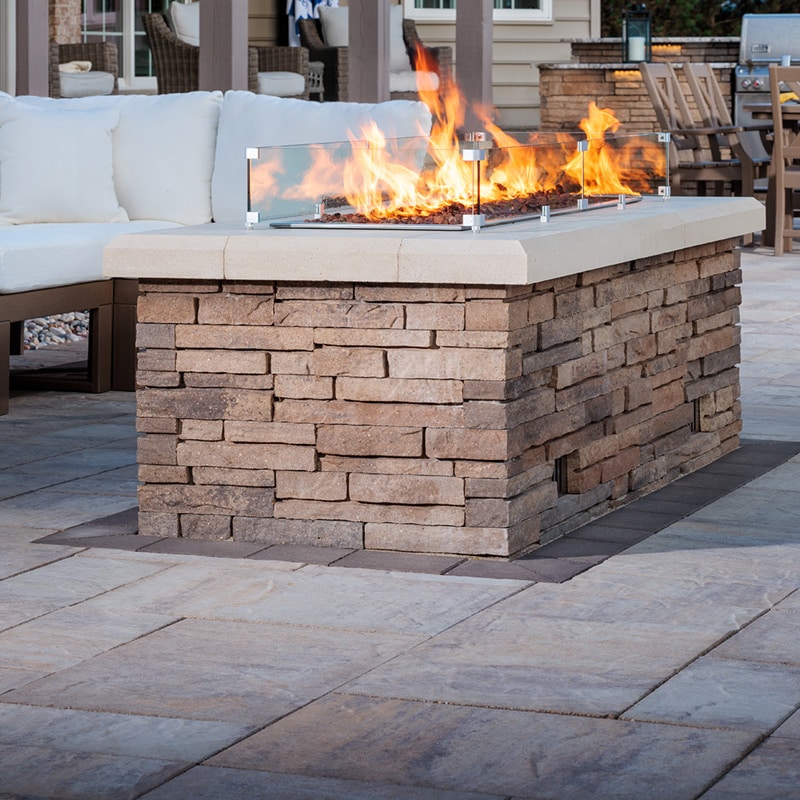 Outdoor fireplace