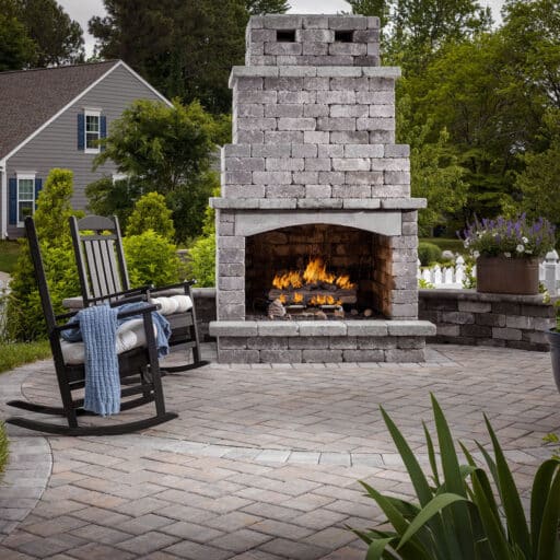 Outdoor fireplace