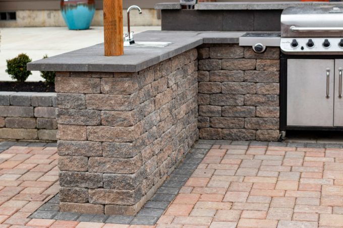 Custom outdoor kitchen by Sta-Built Construction Pacific Northwest