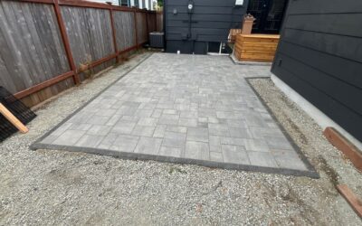 Outdoor Living 4 Paver Patio Installation in Tacoma, WA: 355 Square Feet With a Charcoal Border
